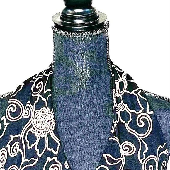 Black House White Market Floral Blouse Halter style Black and White Size Small. - Picture 3 of 3